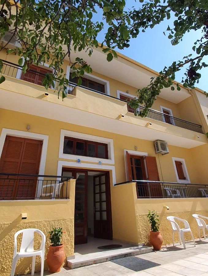 Nicoll Apartments Ахарави Екстериор снимка