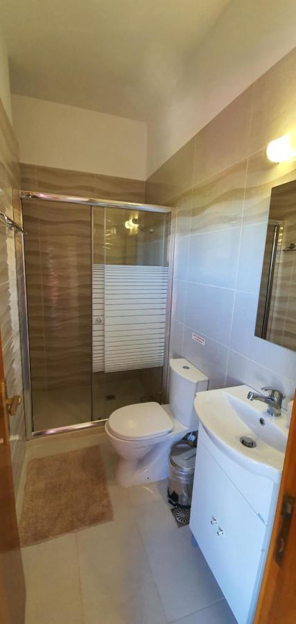 Nicoll Apartments Ахарави Екстериор снимка