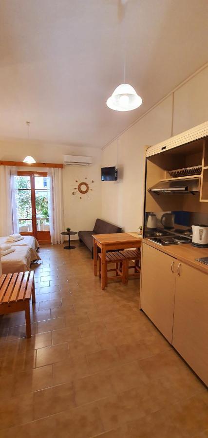 Nicoll Apartments Ахарави Екстериор снимка