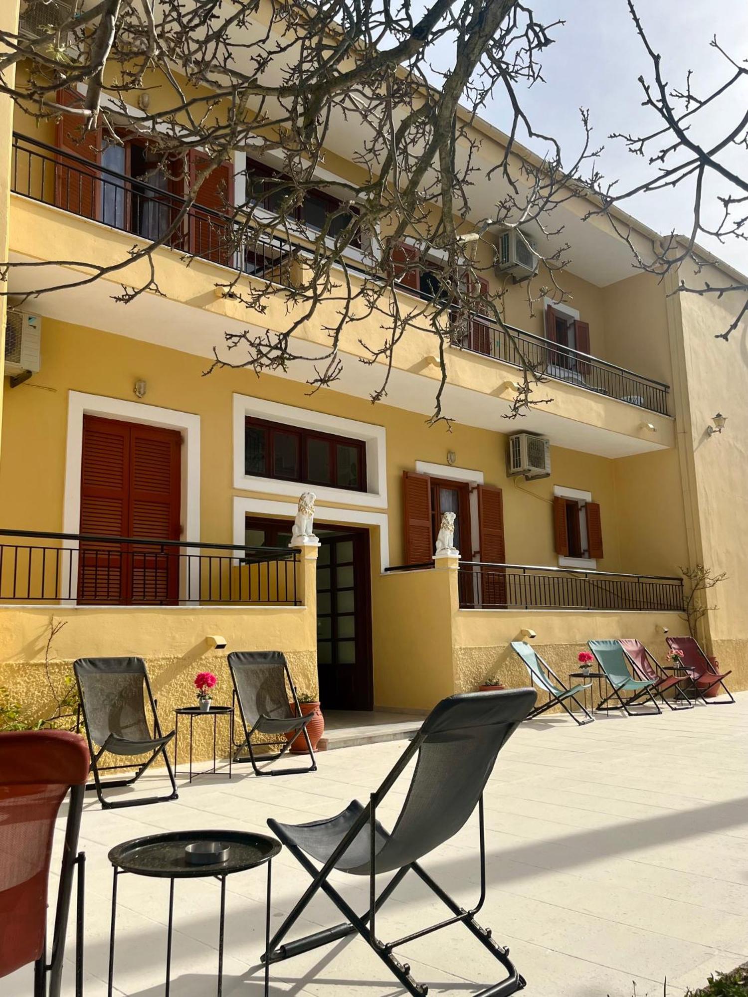 Nicoll Apartments Ахарави Екстериор снимка